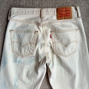 Vintage Levis Button-fly Jeans
- Bleached/Distressed - W Size 26